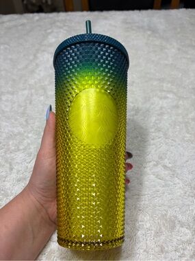 Starbucks 2023 Gradient Lemon Yellow Blue Studded Venti 24 oz Tumbler